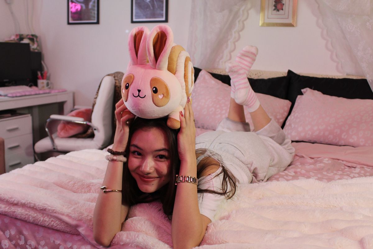 dulce the the quirky cinnamon roll bunny image 4